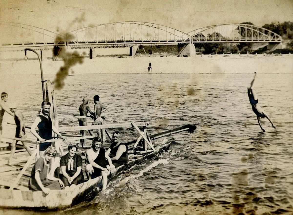 Gradsko kupalište na Savi oko 1920. godine